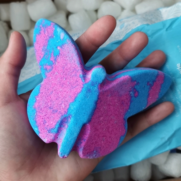 Lush Bath & Body Lush Rose Butterfly Bath Bomb 33 Oz Poshmark